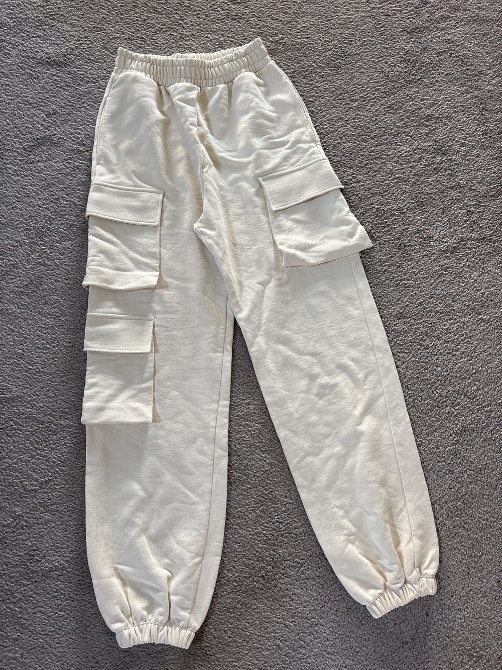 NWT！Women’s Cream Cargo Jogger Pants